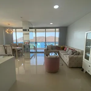 Apartamento En Piso 20 Con Vista Espectacular Al Mar, Sierra Nevada Y Jardín Privado En, Santa Marta (Magdalena)