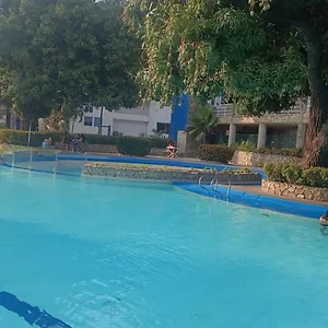 Сasa de vacaciones Completa Rodadero Hasta X 7 + Piscinas+wifi +aire Acondicionado, Santa Marta (Magdalena)